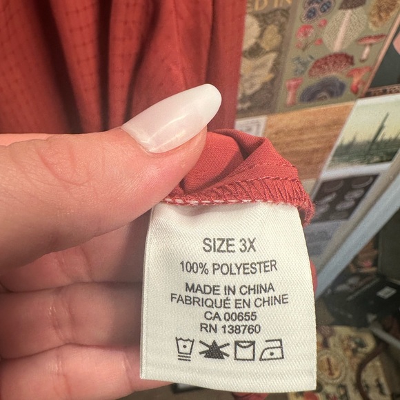 In every story.. 3X red long sleeve blouse. Worn handful of times good condition - Picture 6 of 6